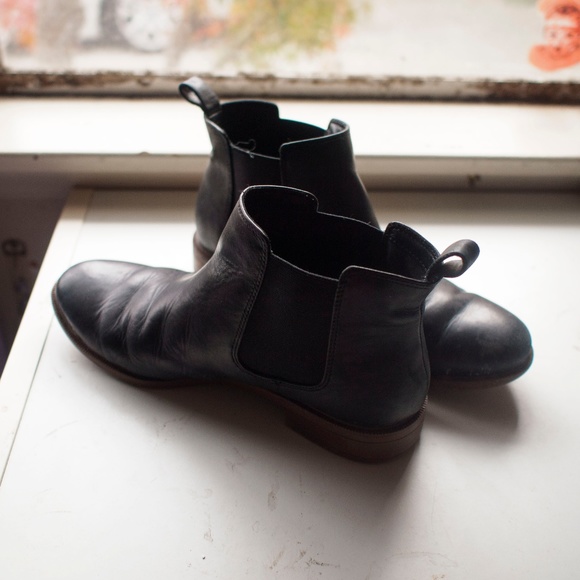 clarks taylor shine chelsea boots